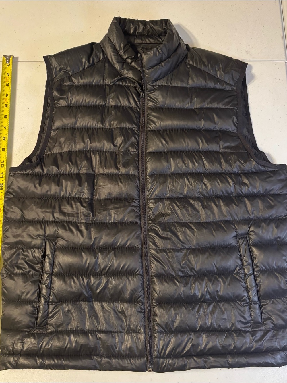 Aeropostale size large women’s Quilted Puffer Vest - Lightweight with pockets